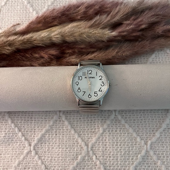 Chunky Vintage‎ Silver Bracelet Watch - Picture 8 of 8